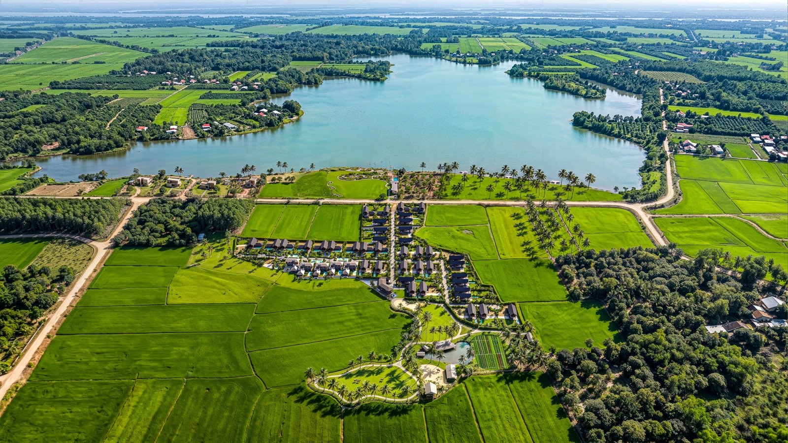Phối cảnh tổng thể Saigon Farm Resort bên mặt hồ 100ha